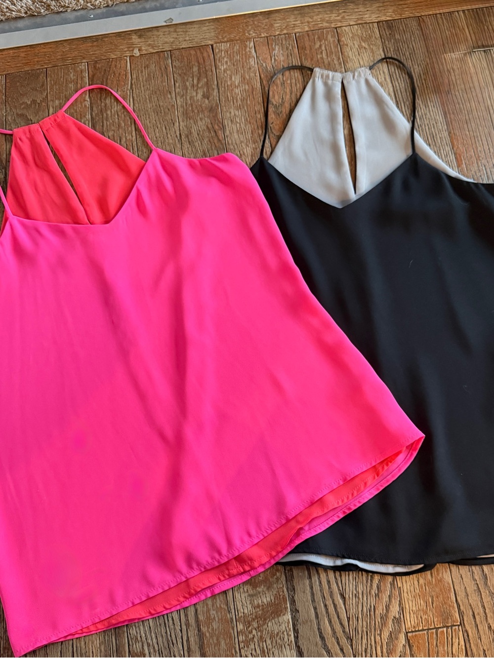 Set of 2 Express Barcelona Tanks - Pink/Coral and Black / Gray